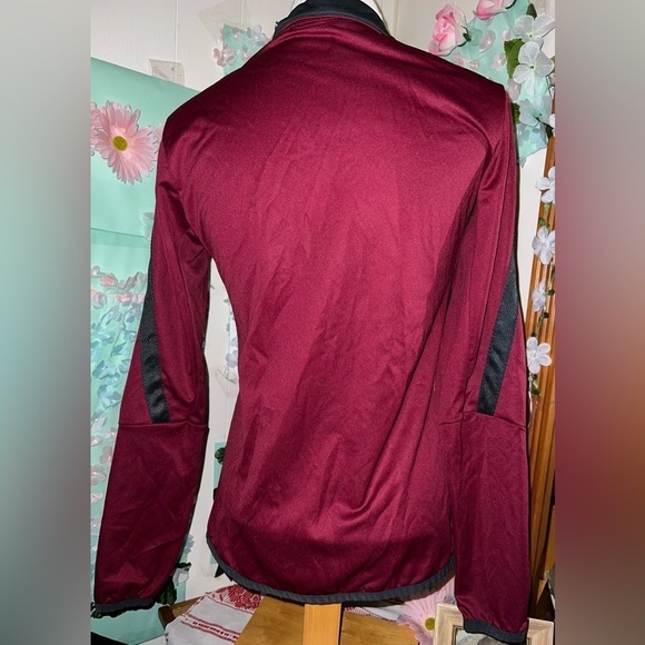 COPY - Nike College Athletic Track Wear Jacket - Picture 4 of 5